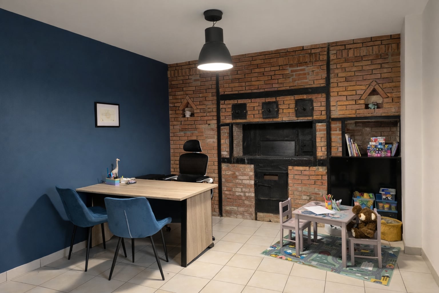 Bureau de consultation du psychologue Gaël Gimgembre — Saint-Sornin (17), espace bois et coin enfant