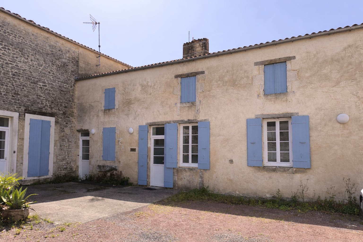 Façade du cabinet de psychologie de Gaël Gimgembre à Saint-Sornin (Charente-Maritime)
